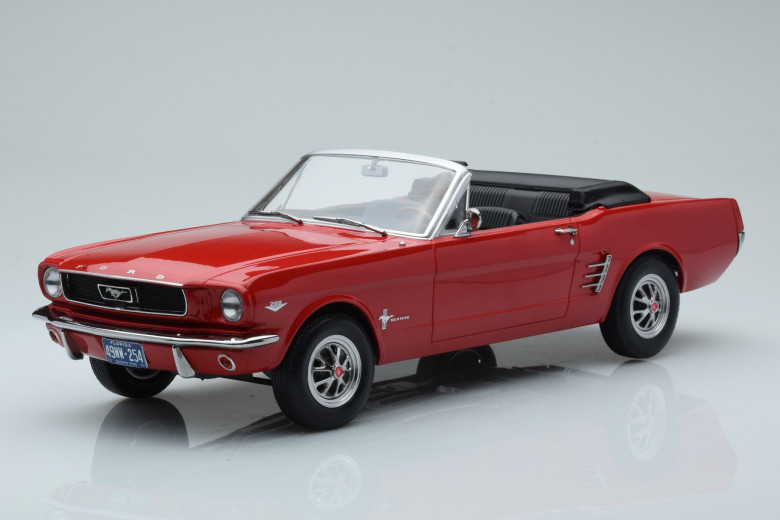 Ford Mustang Convertible 1966 Red Norev 1/18