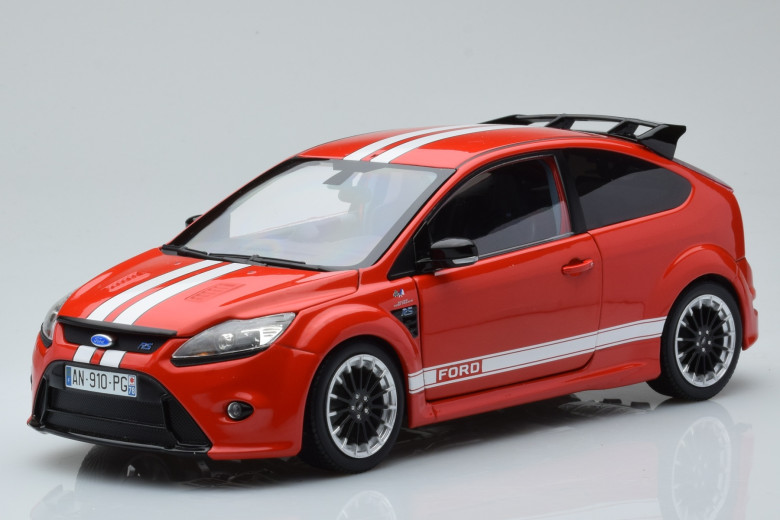 Ford Focus RS MKII Le Mans Classic Edition Red 1967 Ford MK IV Tirbute Minichamps 1/18