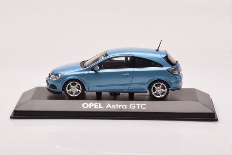 Opel Astra GTC Blue Metallic Minichamps 1/43