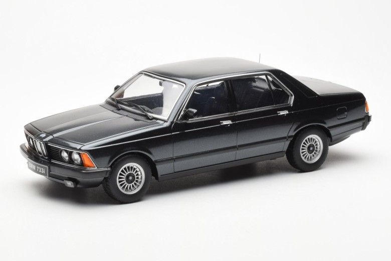 KKDC180101  BMW 733i E23 Black Metallic KK Scale 1/18