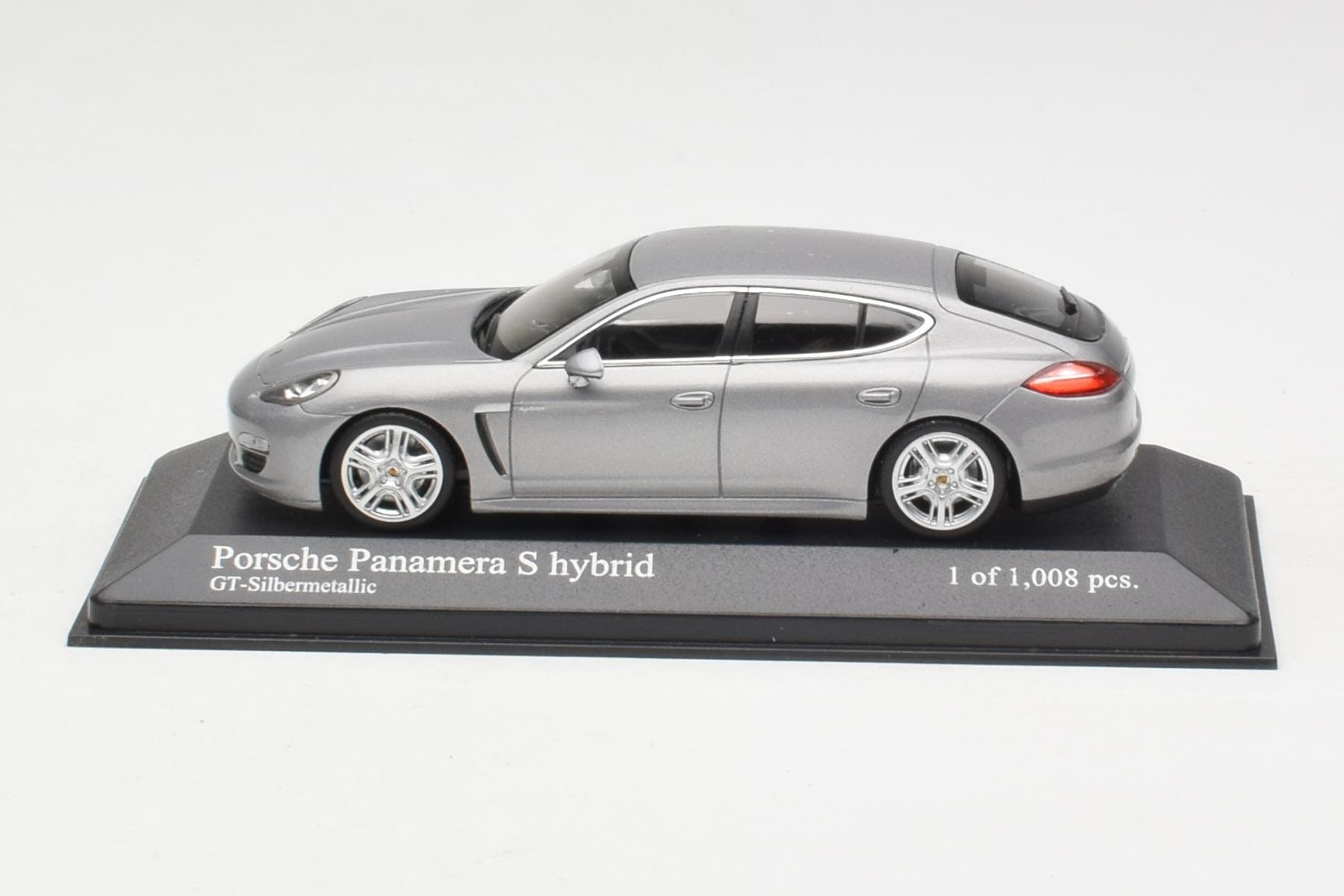 Modellino Porsche Panamera (970) 2013 – Minichamps Dealer Edition Scala 1/43 Colore Marrone