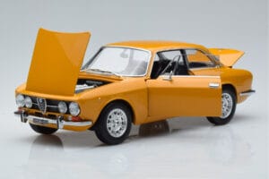 Alfa Romeo 1750 GTV Gelb Norev 1:18 187910 Druckguss — Bild 2 von 7