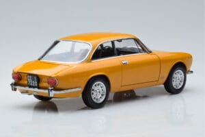 Alfa Romeo 1750 GTV Gelb Norev 1:18 187910 Druckguss — Bild 3 von 7