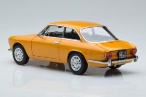 Alfa Romeo 1750 GTV Gelb Norev 1:18 187910 Druckguss — Bild 6 von 7