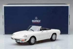 Alfa Romeo 2000 Spider Weiß Norev 1:18 187882 Druckguss — Bild 7 von 7