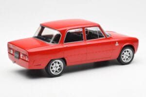 Alfa Romeo Giulia Nuova Super Rot Custom Wheels MCG 1:18 MCG18333 Druckguss — Bild 2 von 6