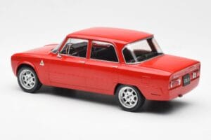 Alfa Romeo Giulia Nuova Super Rot Custom Wheels MCG 1:18 MCG18333 Druckguss — Bild 5 von 6