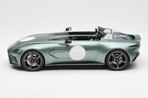 Aston Martin V12 Speedster Grün Metallic GT Spirit 1:18 GT906 Resin — Bild 3 von 6