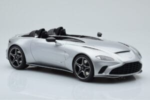 Aston Martin V12 Speedster Silber GT Spirit 1:18 GT430 Resin — Bild 4 von 6