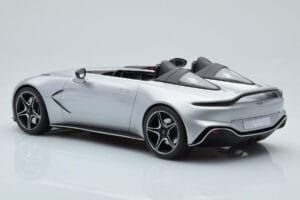 Aston Martin V12 Speedster Silber GT Spirit 1:18 GT430 Resin — Bild 5 von 6