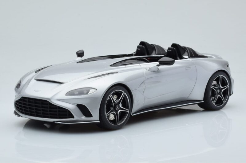 Aston Martin V12 Speedster Silber GT Spirit 1:18 GT430 Resin