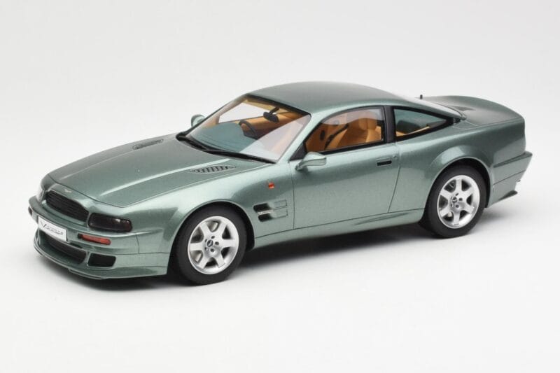 Aston Martin V8 Vantage Grün GT Spirit 1:18 GT345 Resin