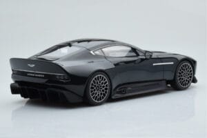 Aston Martin Victor Schwarz GT Spirit 1:18 GT428 Resin — Bild 2 von 6
