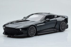 Aston Martin Victor Schwarz GT Spirit 1:18 GT428 Resin