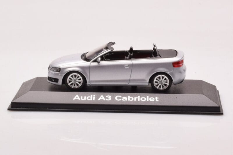 Audi A3 8P Cabriolet Silber Minichamps 1:43 5010803323 Druckguss
