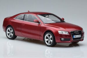 Audi A5 B8 Granatrot Norev 1:18 188352 Druckguss — Bild 5 von 7