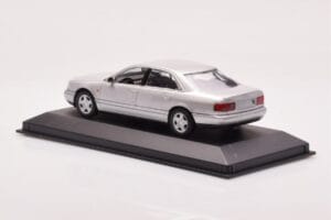 Audi A8 D2 Silber Minichamps 1:43 433013006 Druckguss — Bild 3 von 4