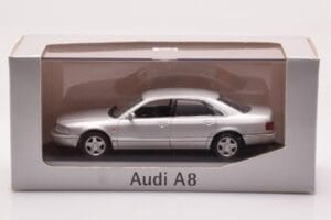 Audi A8 D2 Silber Minichamps 1:43 433013006 Druckguss — Bild 4 von 4