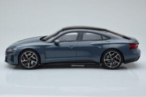Audi E-Tron GT Grau GT Spirit 1:18 GT393 Resin — Bild 3 von 6