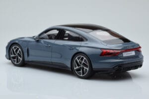 Audi E-Tron GT Grau GT Spirit 1:18 GT393 Resin — Bild 5 von 6