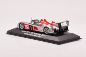 Audi R10 TDI LMP1 #2 F. Biela / E. Pirro / M. Werner 12 Hours of Sebring 2007 Minichamps 1:43 5020700233 Druckguss — Bild 3 von 4