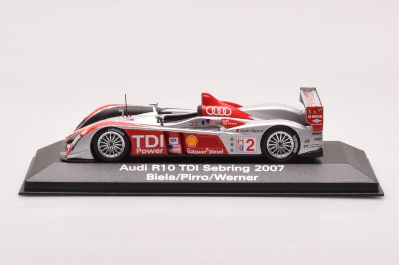 Audi R10 TDI LMP1 #2 F. Biela / E. Pirro / M. Werner 12 Hours of Sebring 2007 Minichamps 1:43 5020700233 Druckguss