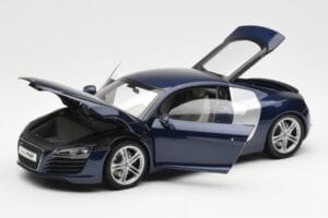 Audi R8 4.2 FSI V8 Blau Kyosho 1:18 09213BL Druckguss — Bild 2 von 8