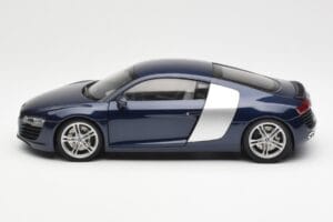 Audi R8 4.2 FSI V8 Blau Kyosho 1:18 09213BL Druckguss — Bild 4 von 8