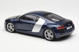 Audi R8 4.2 FSI V8 Blau Kyosho 1:18 09213BL Druckguss — Bild 7 von 8