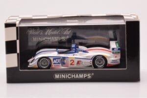 Audi R8 #2 E. Pirro / F. Biela / A. McNish 12 Hours of Sebring 2nd Place 2005 Minichamps 1:43 400051302 Druckguss — Bild 4 von 4