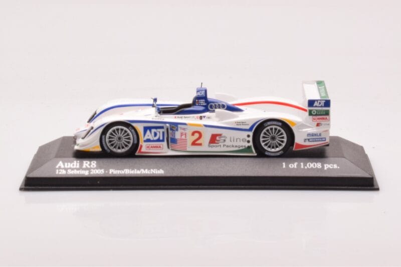 Audi R8 #2 E. Pirro / F. Biela / A. McNish 12 Hours of Sebring 2nd Place 2005 Minichamps 1:43 400051302 Druckguss