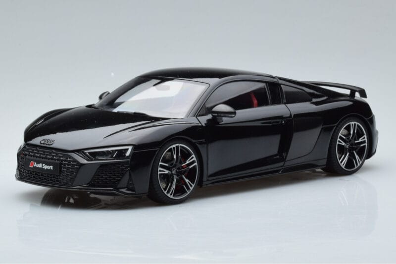 Audi R8 Performance Schwarz Kengfai 1:18 VAKF-0353 Druckguss