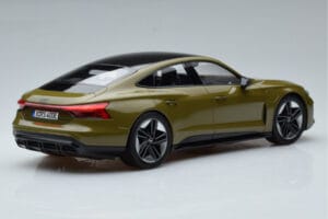 Audi RS E-Tron GT Olivgrün Norev 1:18 188380 Druckguss — Bild 2 von 6