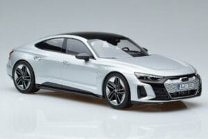 Audi RS e-tron GT Silber Norev 1:18 188381 Druckguss — Bild 4 von 6