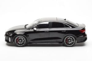 Audi RS3 8Y Limousine Schwarz MCG 1:18 MCG18450 Druckguss — Bild 3 von 6