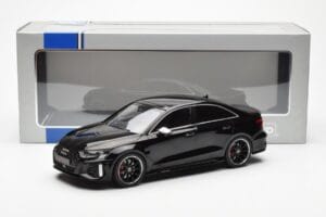 Audi RS3 8Y Limousine Schwarz MCG 1:18 MCG18450 Druckguss — Bild 6 von 6