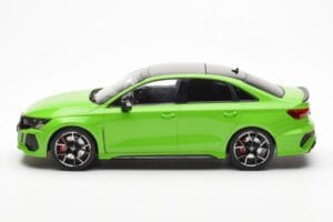 Audi RS3 8Y Limousine Grün MCG 1:18 MCG18449 Druckguss — Bild 3 von 6
