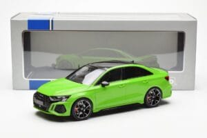 Audi RS3 8Y Limousine Grün MCG 1:18 MCG18449 Druckguss — Bild 6 von 6