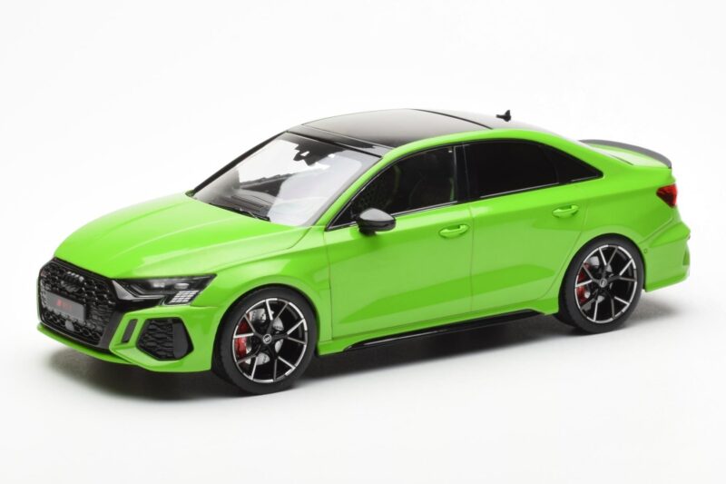 Audi RS3 8Y Limousine Grün MCG 1:18 MCG18449 Druckguss