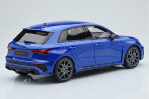 Audi RS3 8Y Sportback Performance Edition Nagaro Blau GT Spirit 1:18 GT884 Resin — Bild 2 von 5