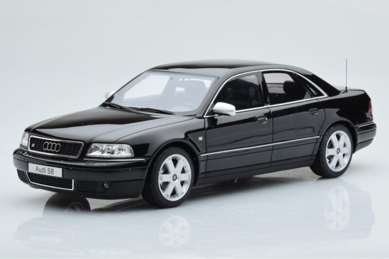 Audi S8 D2 Schwarz Otto 1:18 OT082 Resin