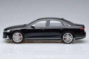 Audi S8 D5 Mythos Schwarz Asia Edition GT Spirit 1:18 CLDC019 Resin — Bild 3 von 6