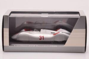 Auto Union Stromlinie #31 AVUS 1937 Silber Minichamps 1:43 5030900503 Druckguss — Bild 4 von 4