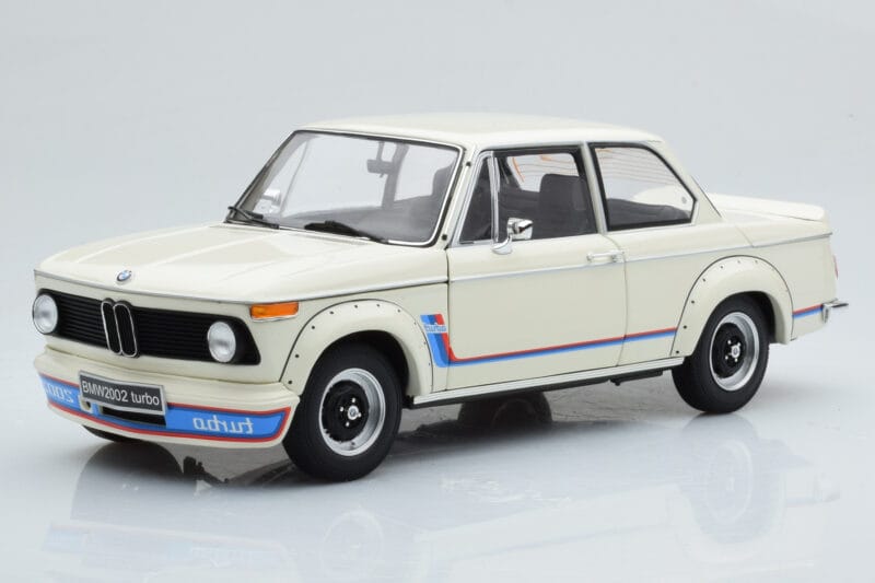 BMW 2002 Turbo Weiß Kyosho 1:18 08544W Druckguss