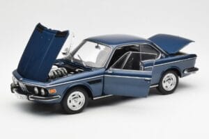 BMW 3.0 CSi E9 Blau Metallic AUTOart 1:18 70672 Druckguss — Bild 2 von 8