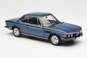 BMW 3.0 CSi E9 Blau Metallic AUTOart 1:18 70672 Druckguss — Bild 6 von 8