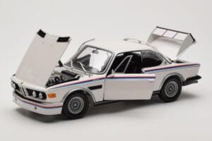BMW 3.0 CSL E9 Weiß Heritage Edition Minichamps 1:18 80432411550 Druckguss — Bild 2 von 8
