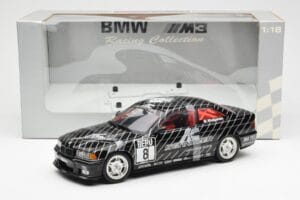 BMW 320i E36 STW #8 J. Winkelhock 1998 UT Models 1:18 39845 Druckguss — Bild 6 von 6
