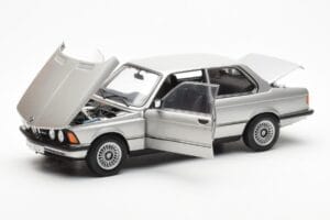 BMW 323i E21 Aspen Silber AUTOart 1:18 80430433552 Druckguss — Bild 2 von 8