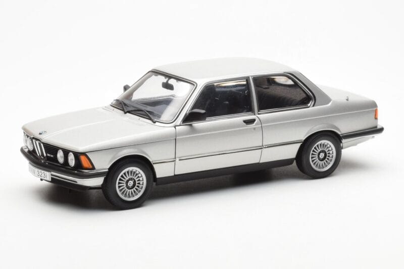 BMW 323i E21 Aspen Silber AUTOart 1:18 80430433552 Druckguss